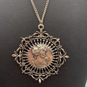 Vintage silver tone metal cameo pendant necklace